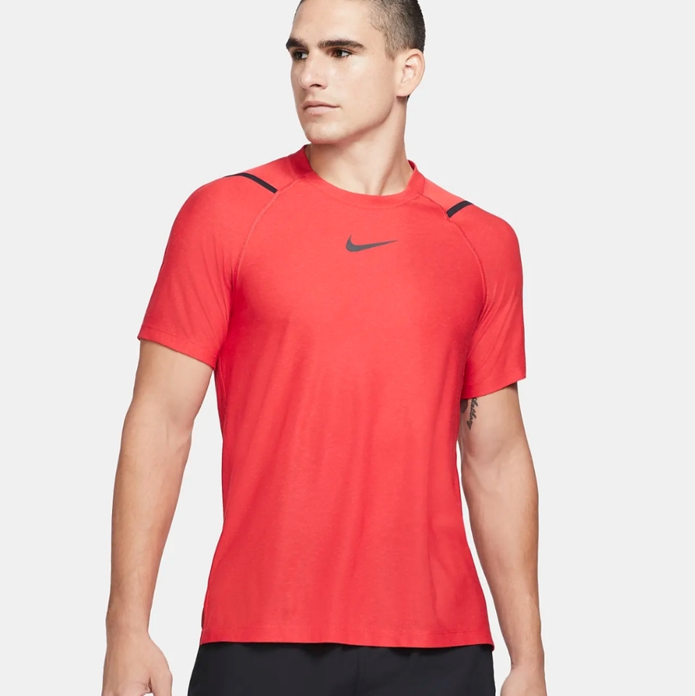 Nike Men Size S Dri Fit Short Sleeve Shirt